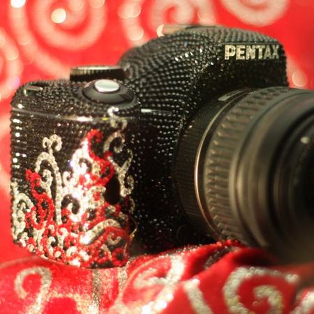 Pentax K-m ar Svarovski kristaliem Pentax K-m ar Svarovski kristaliem