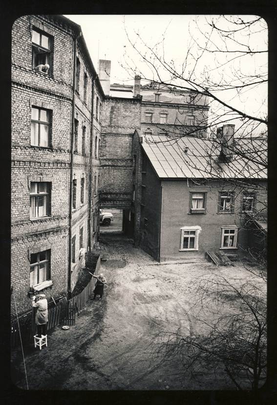 Egons Spuris The Proletarian Districts of Riga in the Late 19th and Early 20th Century