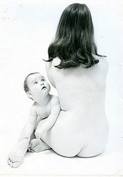 Sieviete foto mākslā